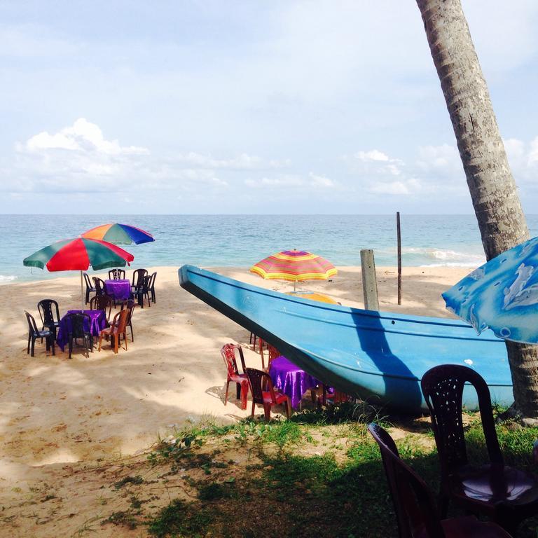 Rainbow Beach Hotel Хиккадува Экстерьер фото