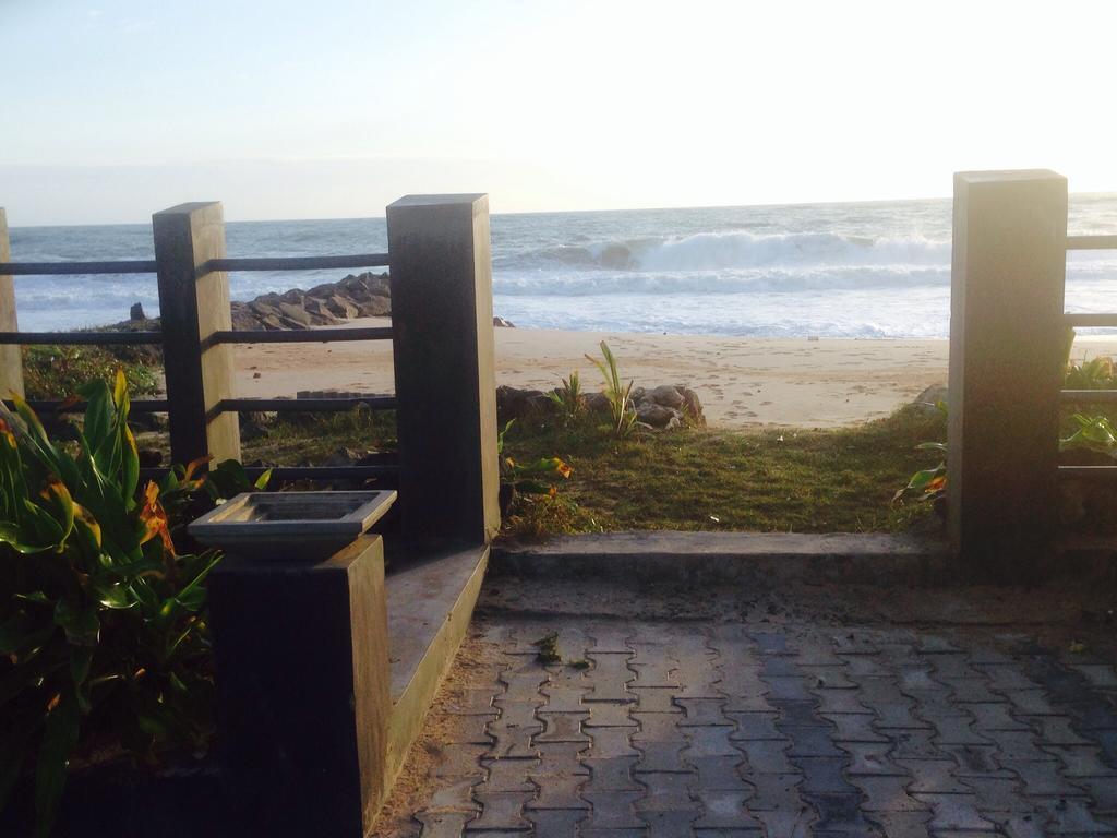 Rainbow Beach Hotel Хиккадува Экстерьер фото