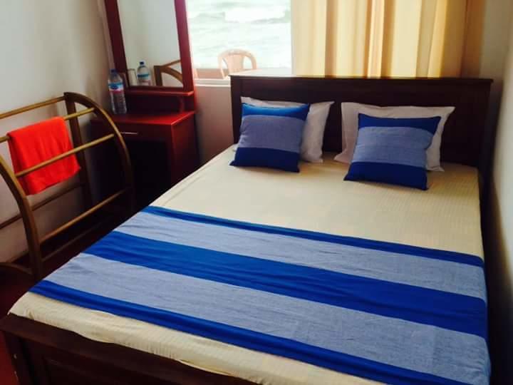 Rainbow Beach Hotel Хиккадува Экстерьер фото